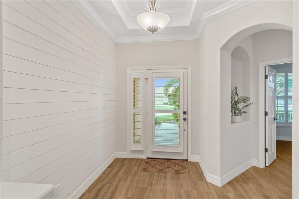 Activo con contrato: $369,900 (3 camas, 2 baños, 1972 Pies cuadrados)