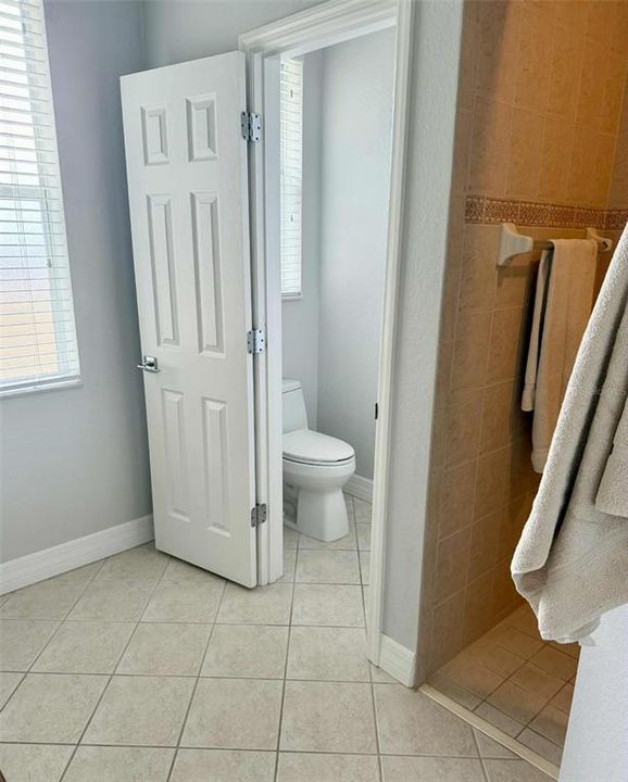 Activo con contrato: $369,900 (3 camas, 2 baños, 1972 Pies cuadrados)