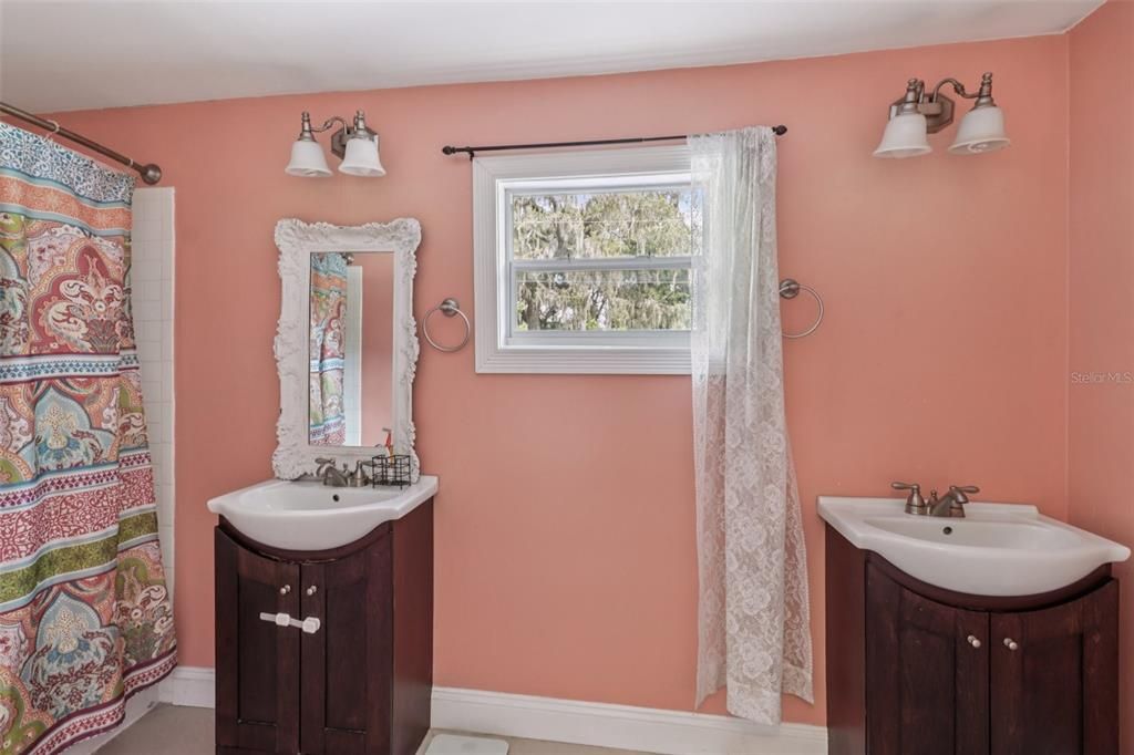 待售: $797,777 (4 贝兹, 2 浴室, 2725 平方英尺)