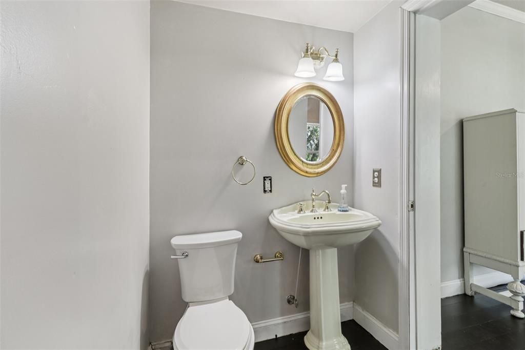 待售: $797,777 (4 贝兹, 2 浴室, 2725 平方英尺)