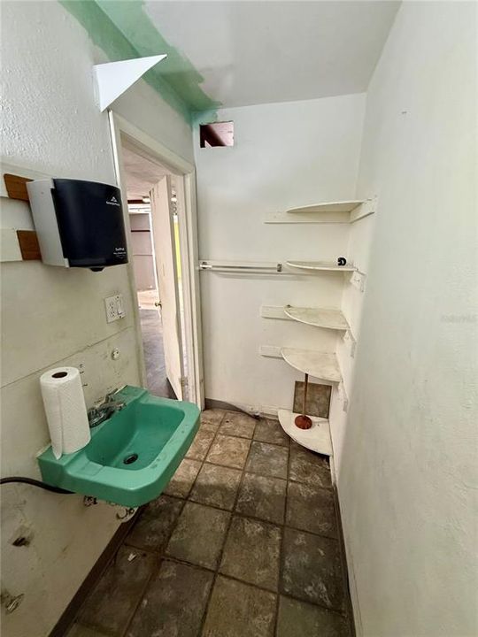 For Sale: $639,000 (0 beds, 0 baths, 1920 Square Feet)