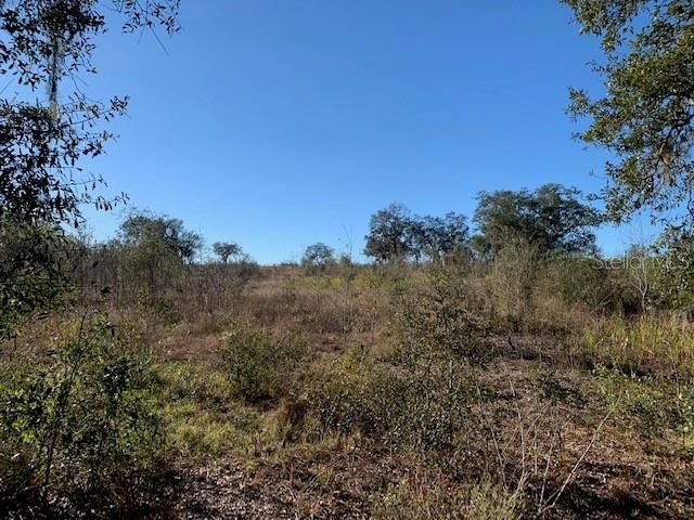 待售: $950,000 (13.95 acres)