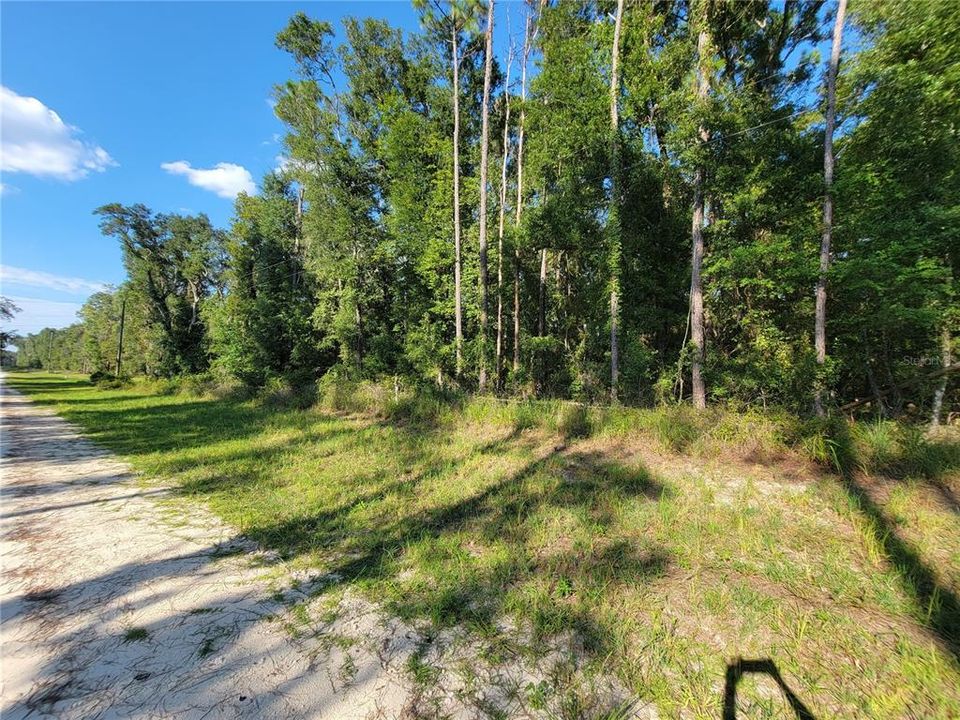 合同活跃: $97,250 (8.26 acres)