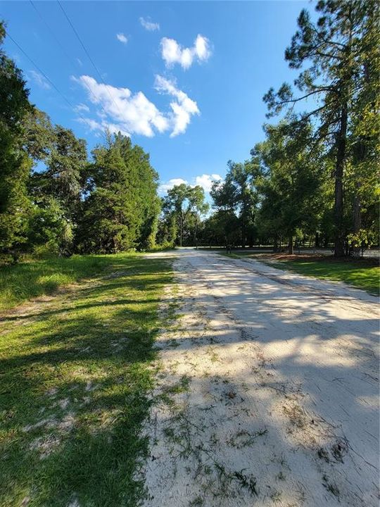 合同活跃: $97,250 (8.26 acres)