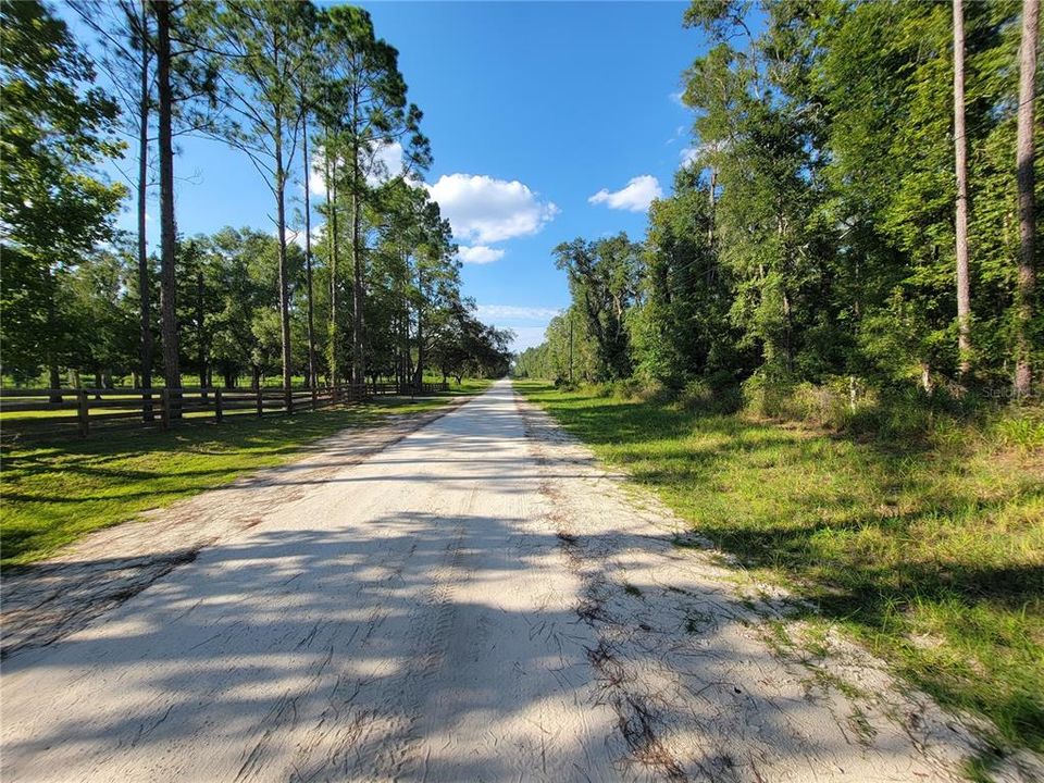 合同活跃: $97,250 (8.26 acres)