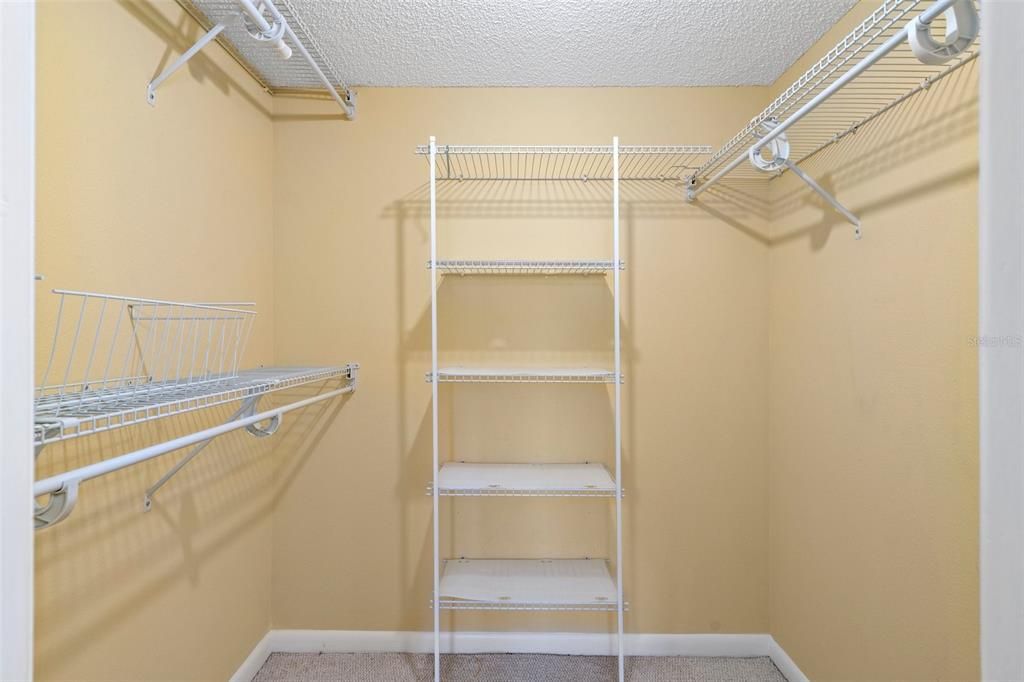 На продажу: $174,000 (2 спален, 2 ванн, 1025 Квадратных фут)