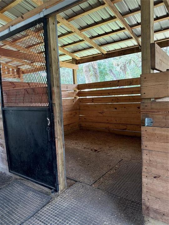 待售: $435,000 (6 贝兹, 3 浴室, 4007 平方英尺)