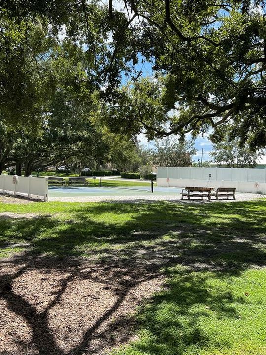 For Sale: $109,900 (2 beds, 2 baths, 672 Square Feet)