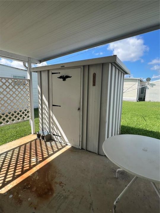 For Sale: $109,900 (2 beds, 2 baths, 672 Square Feet)