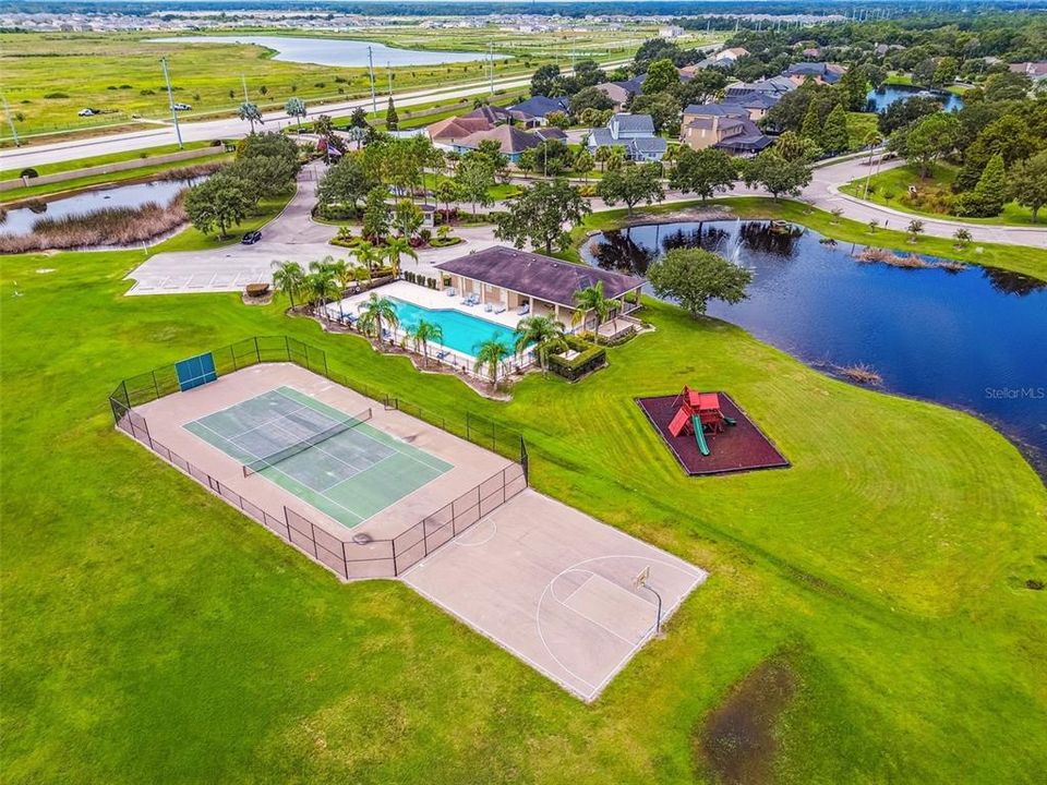 Active With Contract: $515,000 (4 beds, 3 baths, 2785 Square Feet)