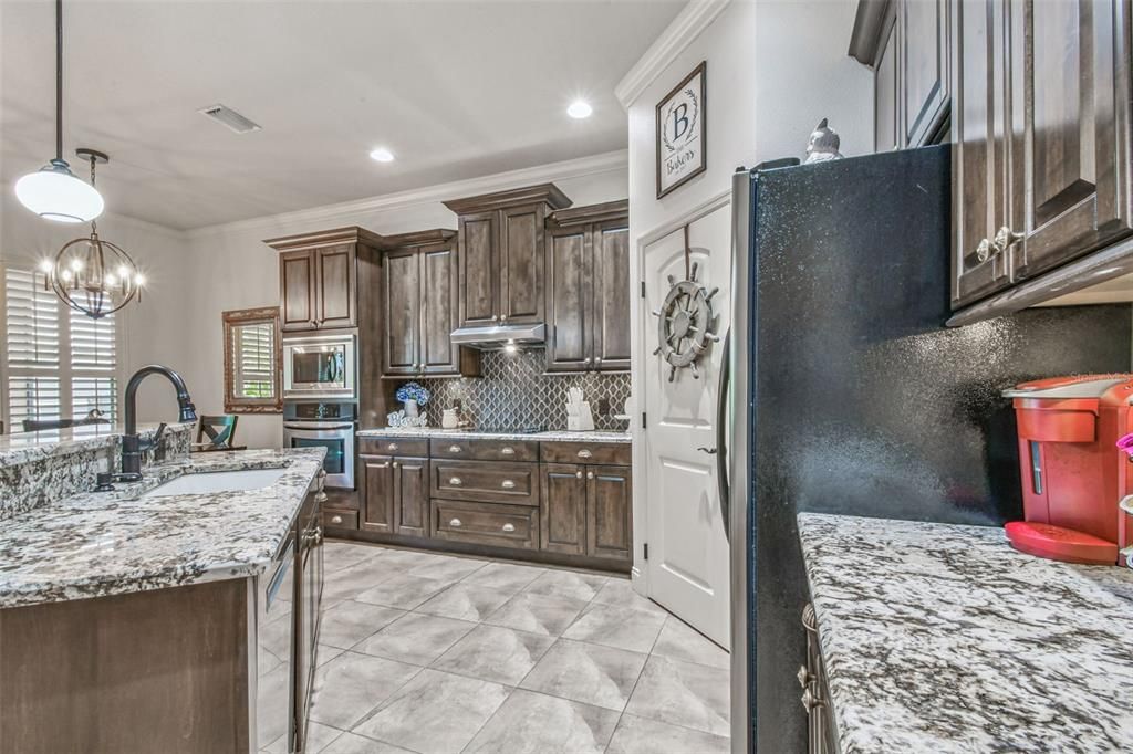 Active With Contract: $515,000 (4 beds, 3 baths, 2785 Square Feet)