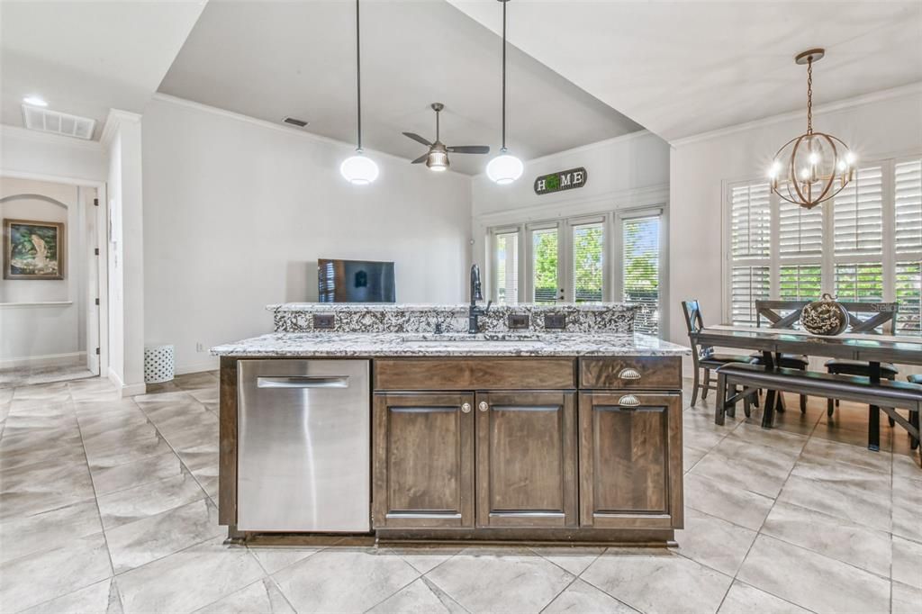 Active With Contract: $515,000 (4 beds, 3 baths, 2785 Square Feet)