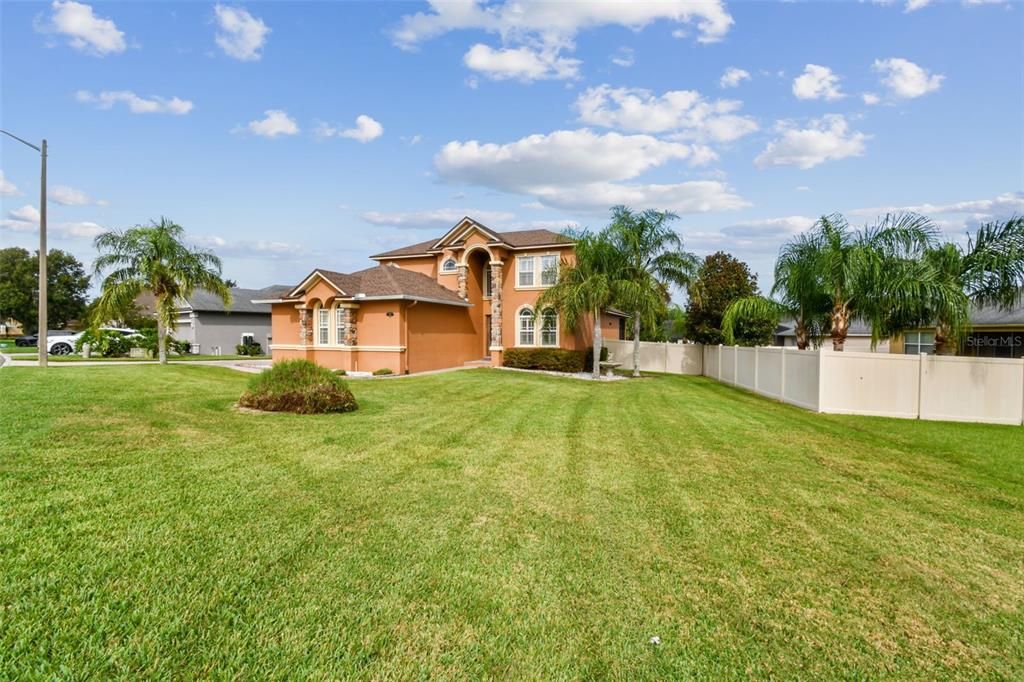 Active With Contract: $515,000 (4 beds, 3 baths, 2785 Square Feet)