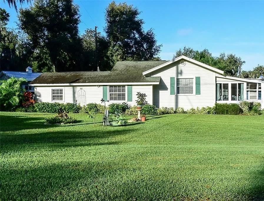 Recently Sold: $160,000 (1 beds, 1 baths, 906 Square Feet)