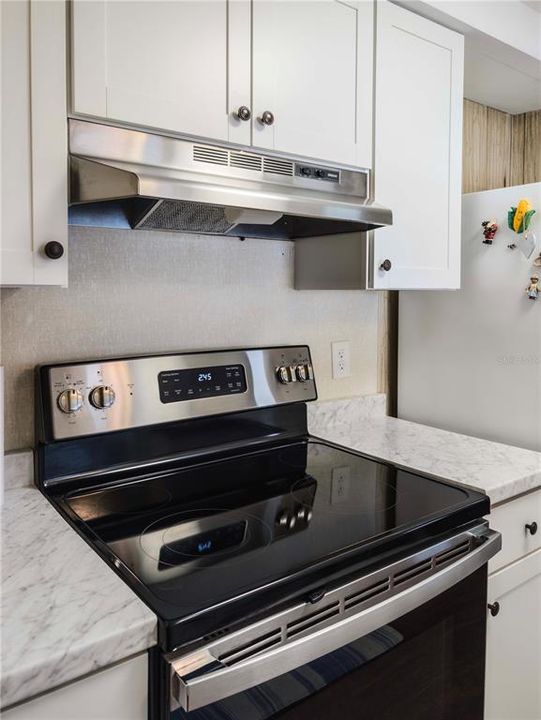 Active With Contract: $127,000 (2 beds, 2 baths, 1089 Square Feet)