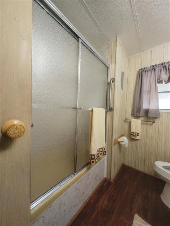 Active With Contract: $127,000 (2 beds, 2 baths, 1089 Square Feet)