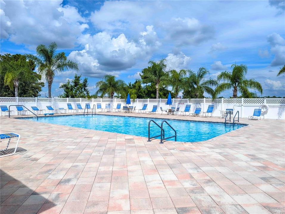 Active With Contract: $127,000 (2 beds, 2 baths, 1089 Square Feet)