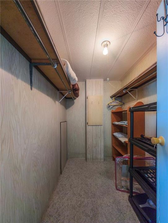 Active With Contract: $127,000 (2 beds, 2 baths, 1089 Square Feet)