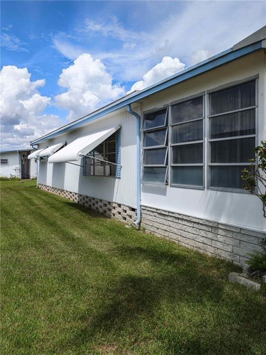 Active With Contract: $127,000 (2 beds, 2 baths, 1089 Square Feet)