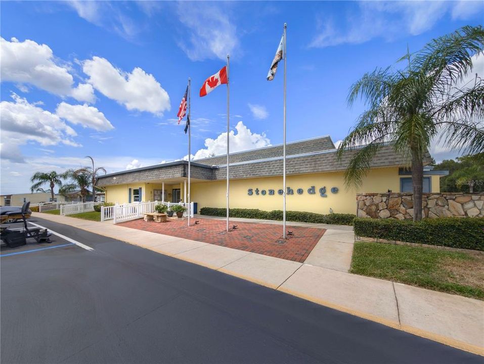 Active With Contract: $127,000 (2 beds, 2 baths, 1089 Square Feet)