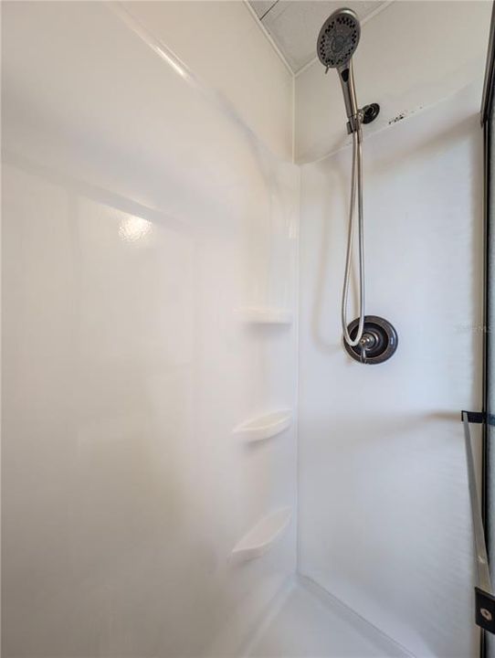 Active With Contract: $127,000 (2 beds, 2 baths, 1089 Square Feet)