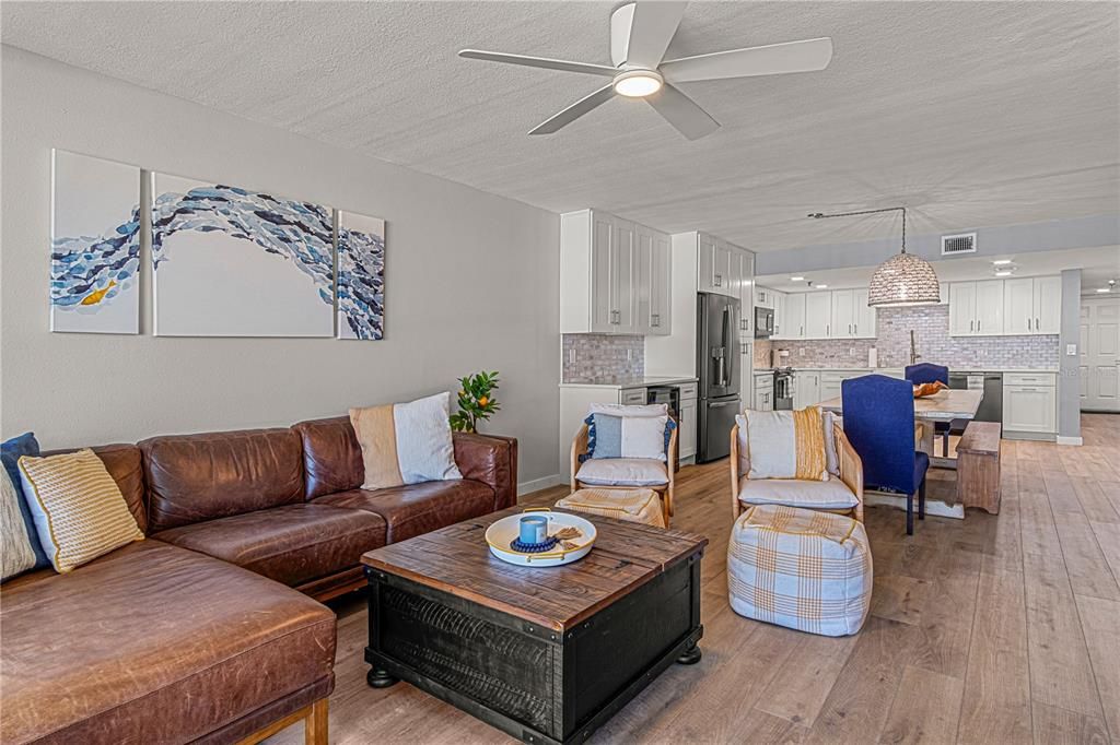 待售: $1,050,000 (3 贝兹, 2 浴室, 1526 平方英尺)