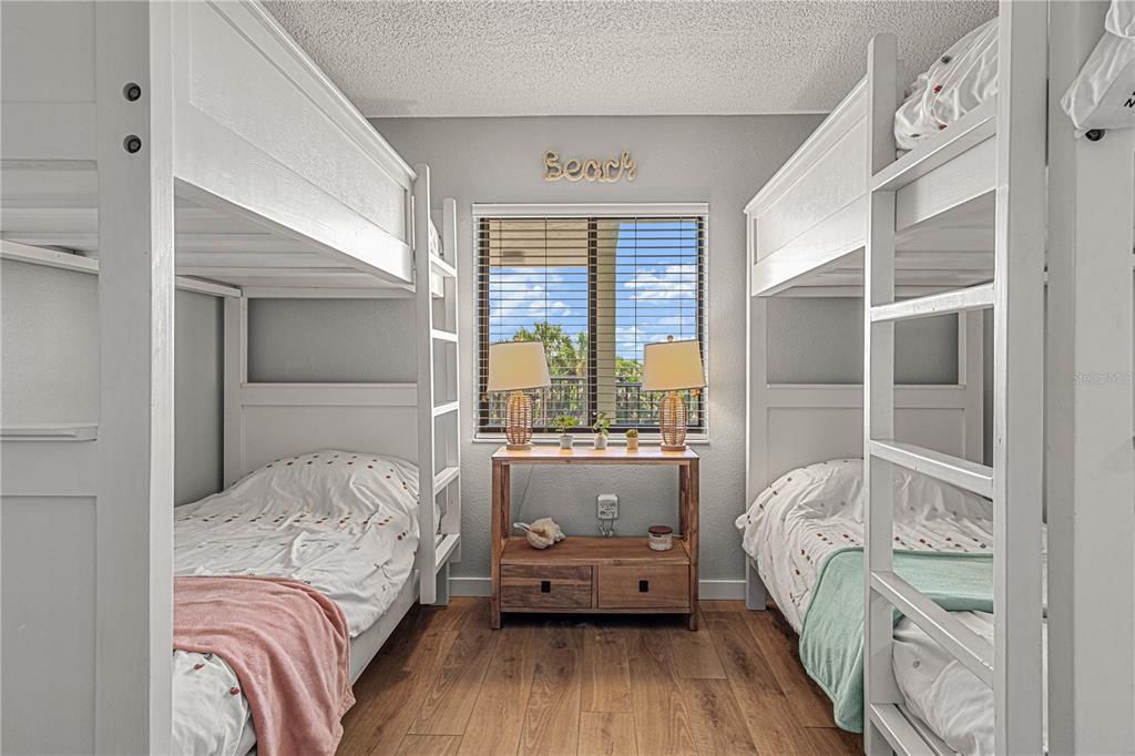 待售: $1,050,000 (3 贝兹, 2 浴室, 1526 平方英尺)