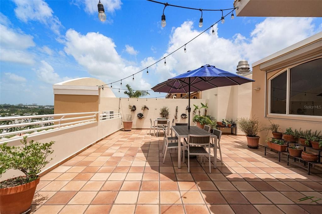 For Sale: $1,000,000 (4 beds, 3 baths, 0 Square Feet)
