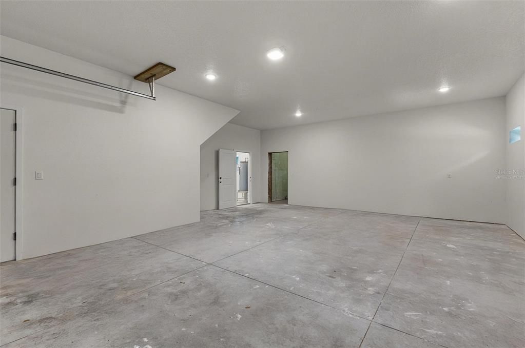 合同活跃: $415,000 (2 贝兹, 2 浴室, 3750 平方英尺)