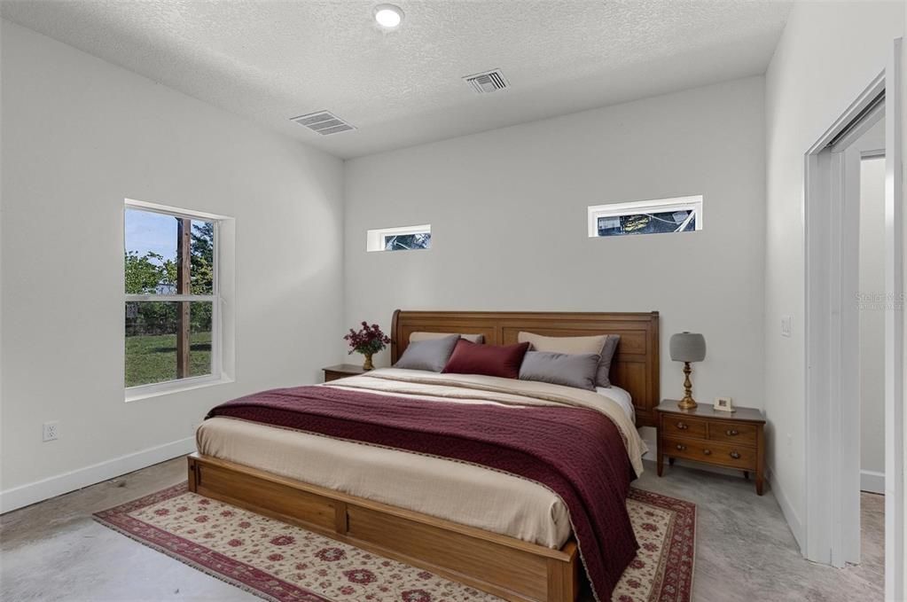 合同活跃: $415,000 (2 贝兹, 2 浴室, 3750 平方英尺)