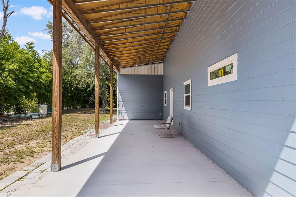 合同活跃: $415,000 (2 贝兹, 2 浴室, 3750 平方英尺)