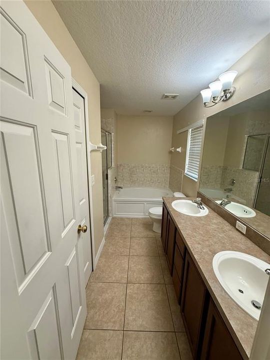 For Rent: $2,000 (4 beds, 2 baths, 1544 Square Feet)