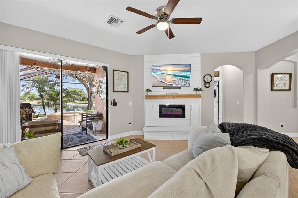 For Sale: $499,900 (3 beds, 3 baths, 2350 Square Feet)