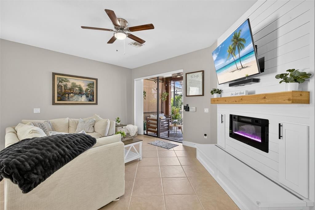 For Sale: $499,900 (3 beds, 3 baths, 2350 Square Feet)