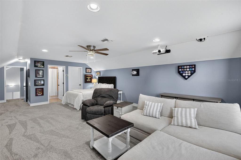 For Sale: $499,900 (3 beds, 3 baths, 2350 Square Feet)