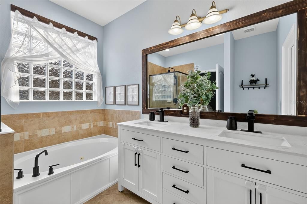 For Sale: $499,900 (3 beds, 3 baths, 2350 Square Feet)