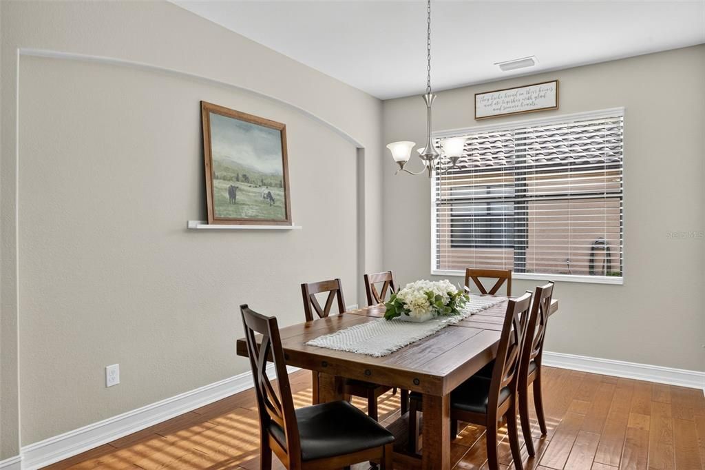 For Sale: $499,900 (3 beds, 3 baths, 2350 Square Feet)