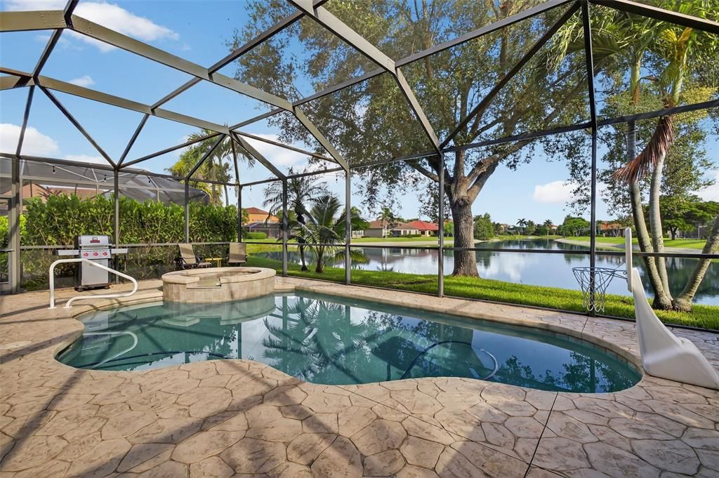 For Sale: $499,900 (3 beds, 3 baths, 2350 Square Feet)