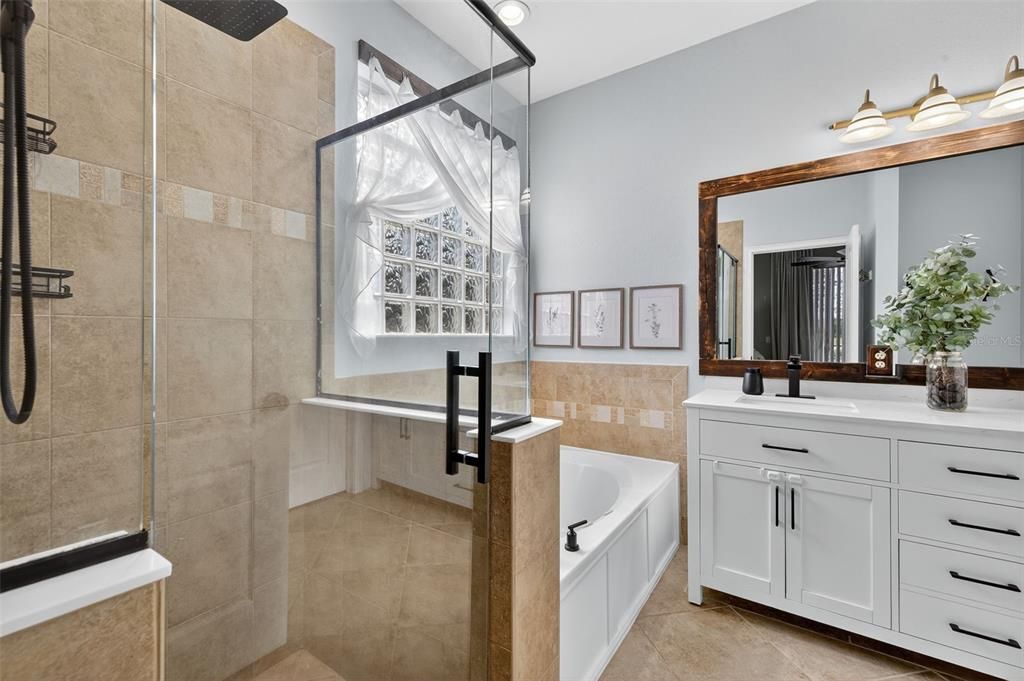 For Sale: $499,900 (3 beds, 3 baths, 2350 Square Feet)