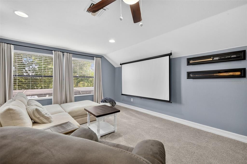 For Sale: $499,900 (3 beds, 3 baths, 2350 Square Feet)