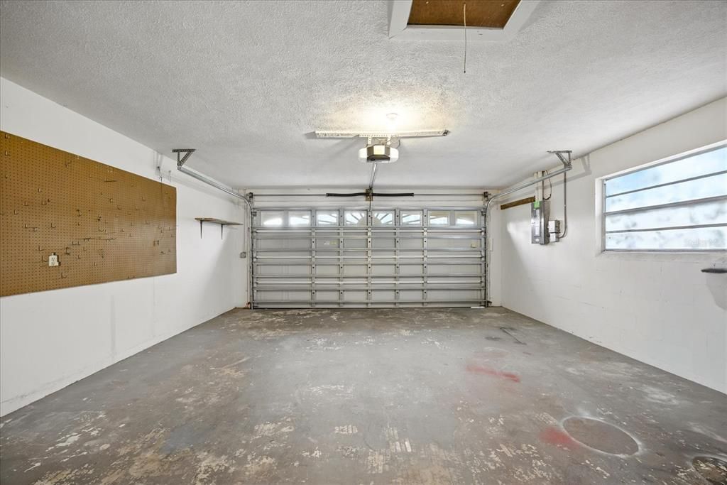 На продажу: $279,900 (3 спален, 2 ванн, 2208 Квадратных фут)