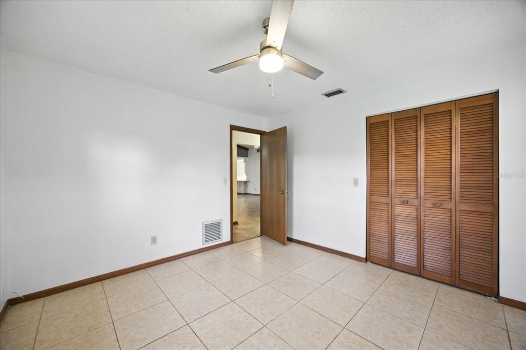 На продажу: $279,900 (3 спален, 2 ванн, 2208 Квадратных фут)