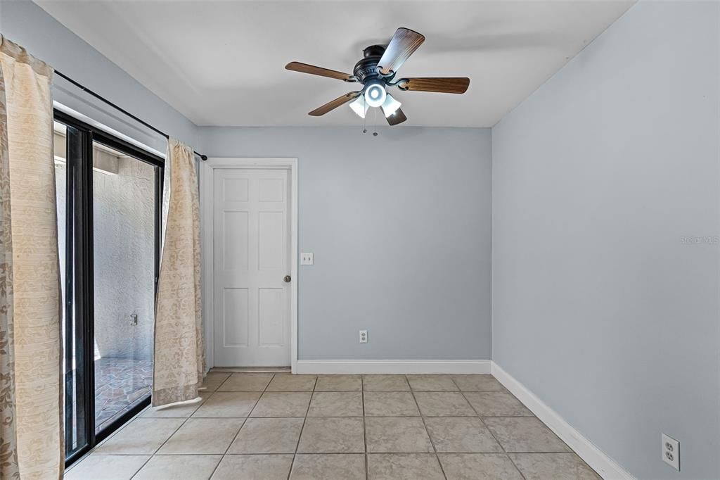 Activo con contrato: $2,700 (3 camas, 2 baños, 1648 Pies cuadrados)