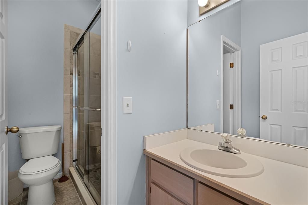 Activo con contrato: $2,700 (3 camas, 2 baños, 1648 Pies cuadrados)