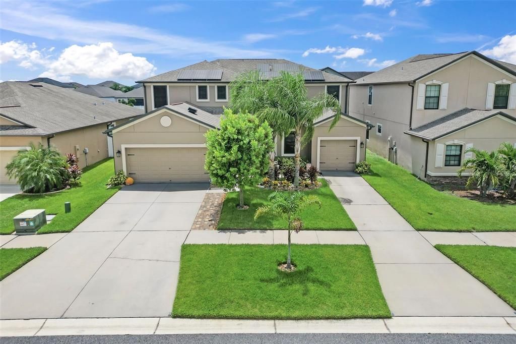 合同活跃: $645,000 (6 贝兹, 4 浴室, 3912 平方英尺)