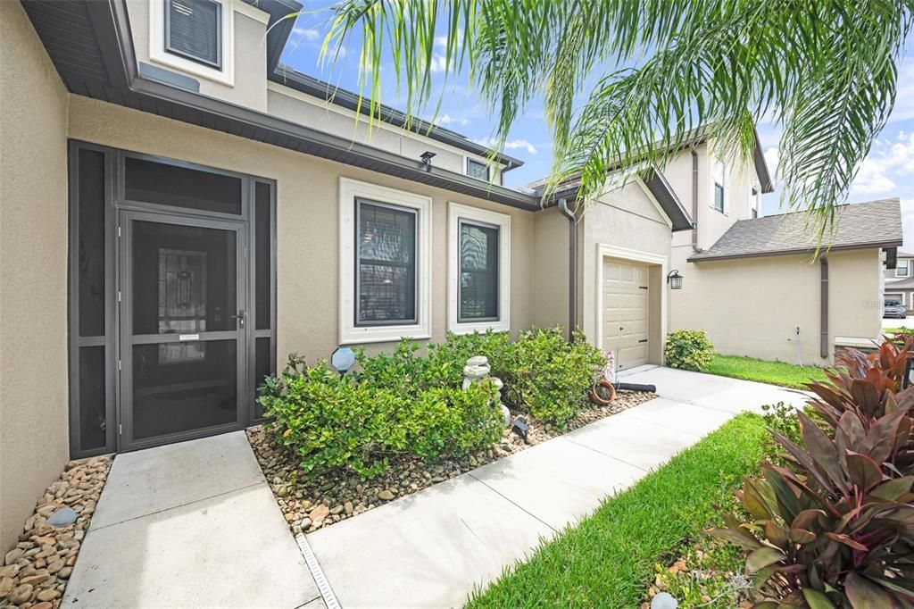 合同活跃: $645,000 (6 贝兹, 4 浴室, 3912 平方英尺)