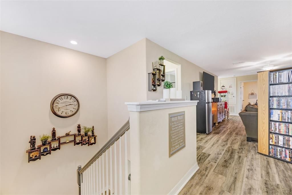 合同活跃: $645,000 (6 贝兹, 4 浴室, 3912 平方英尺)