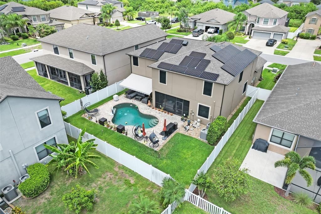 合同活跃: $645,000 (6 贝兹, 4 浴室, 3912 平方英尺)