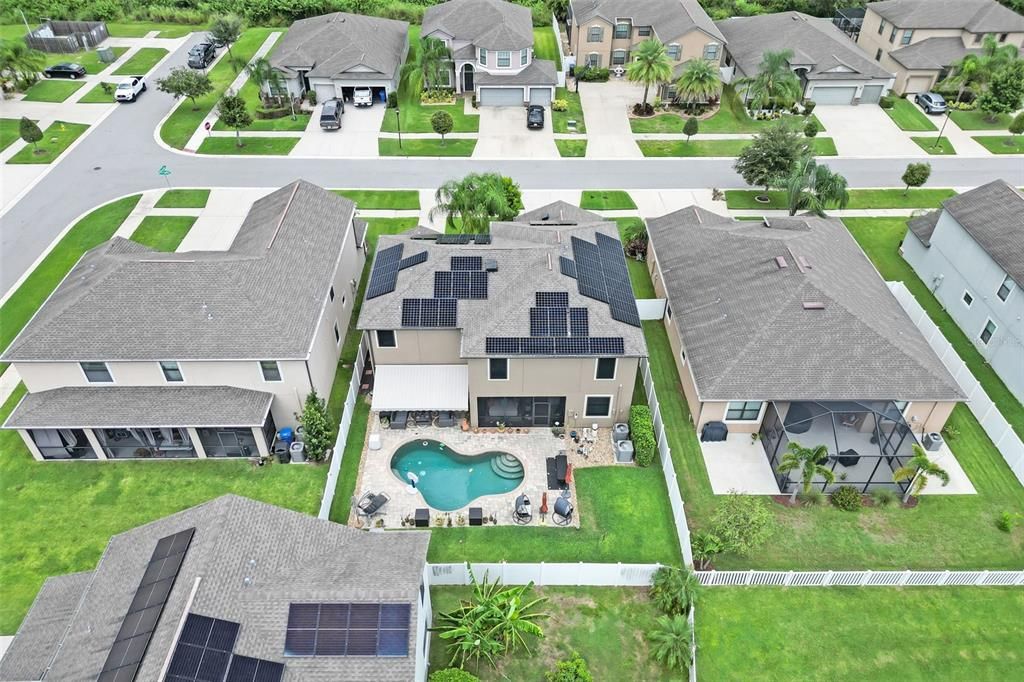 合同活跃: $645,000 (6 贝兹, 4 浴室, 3912 平方英尺)