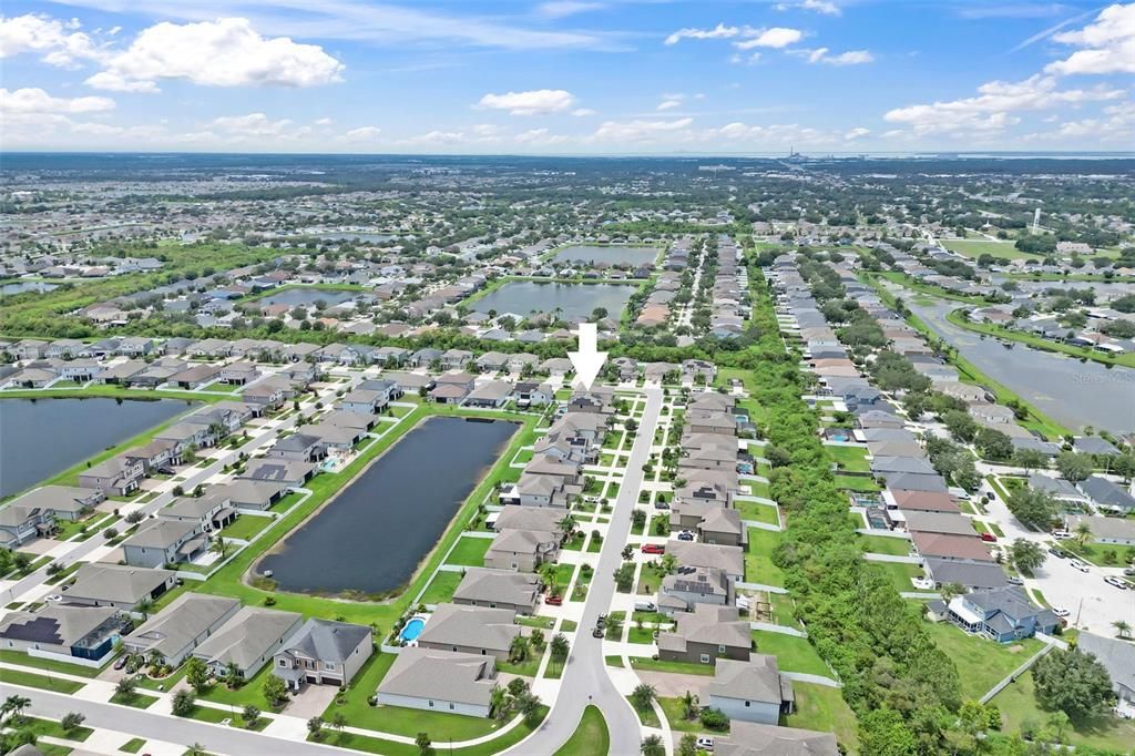 合同活跃: $645,000 (6 贝兹, 4 浴室, 3912 平方英尺)